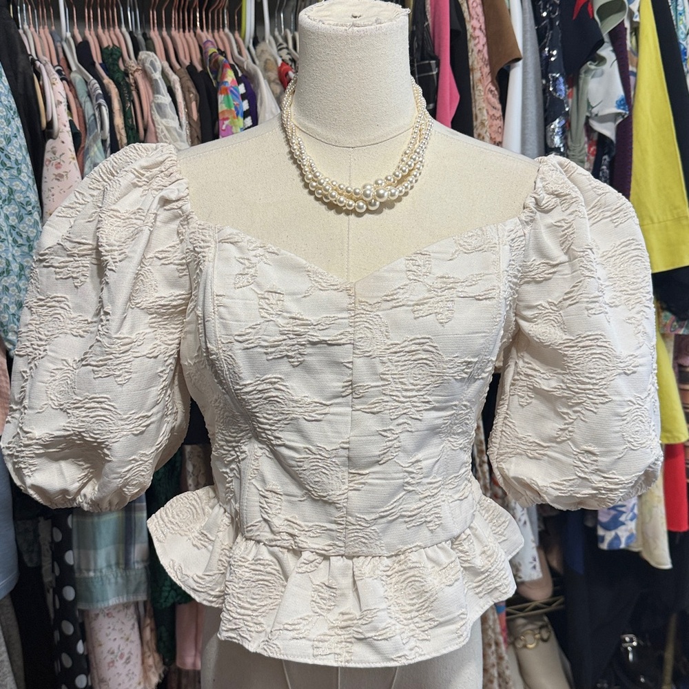 DO+BE White Floral Jacquard Puff Sleeve Peplum Blouse Top Size L